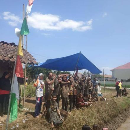 Album : Lomba Parak Iwak HUT RI 74 Bersama KKN PAR IAIN Pu